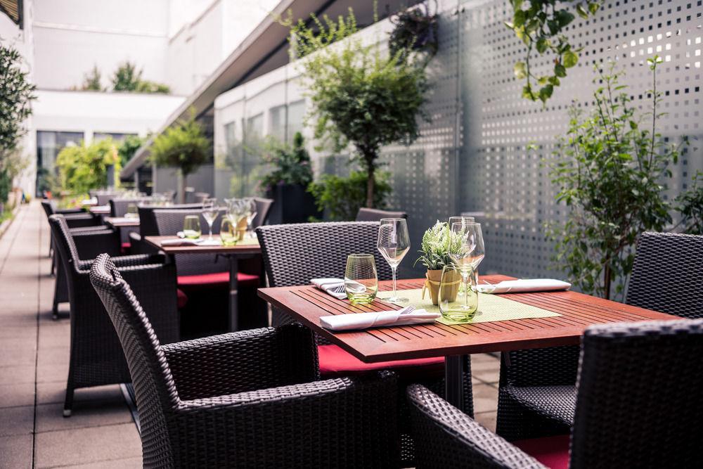 Courtyard By Marriott Munich City Center Exterior photo