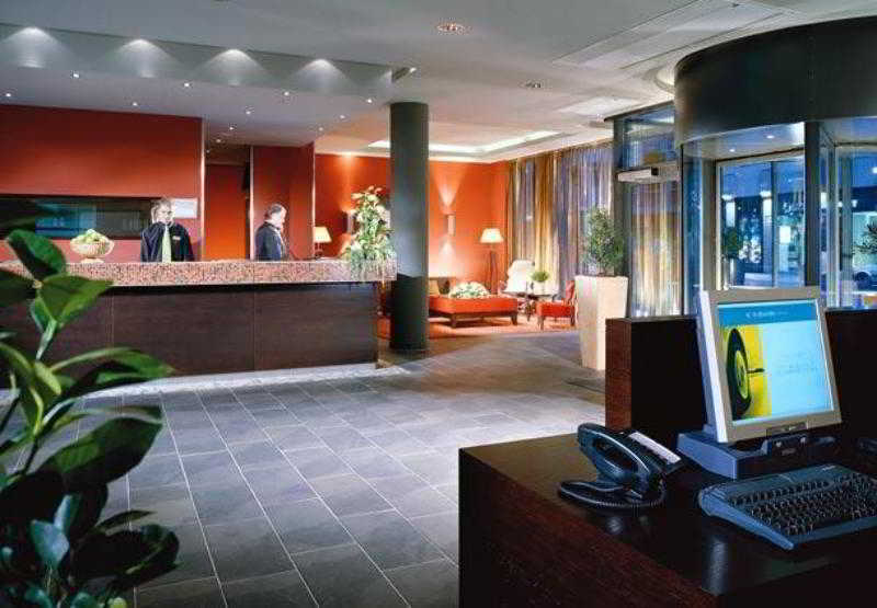 Courtyard By Marriott Munich City Center Interior photo