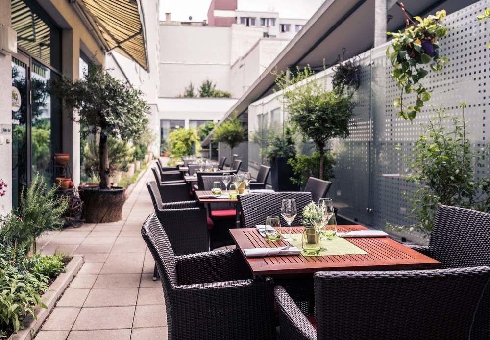 Courtyard By Marriott Munich City Center Exterior photo