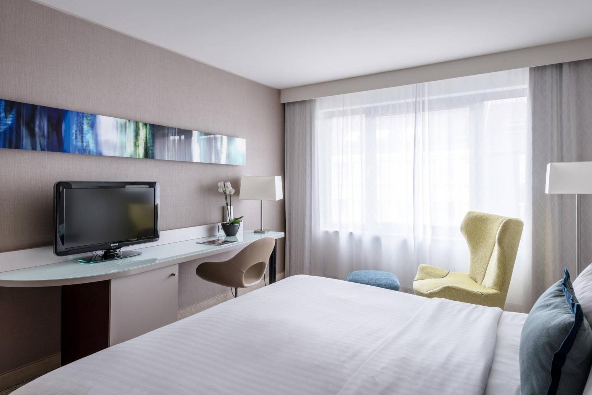 Courtyard By Marriott Munich City Center Exterior photo