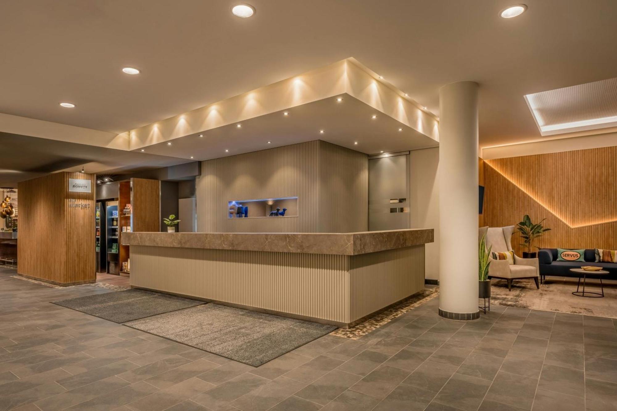 Courtyard By Marriott Munich City Center Exterior photo