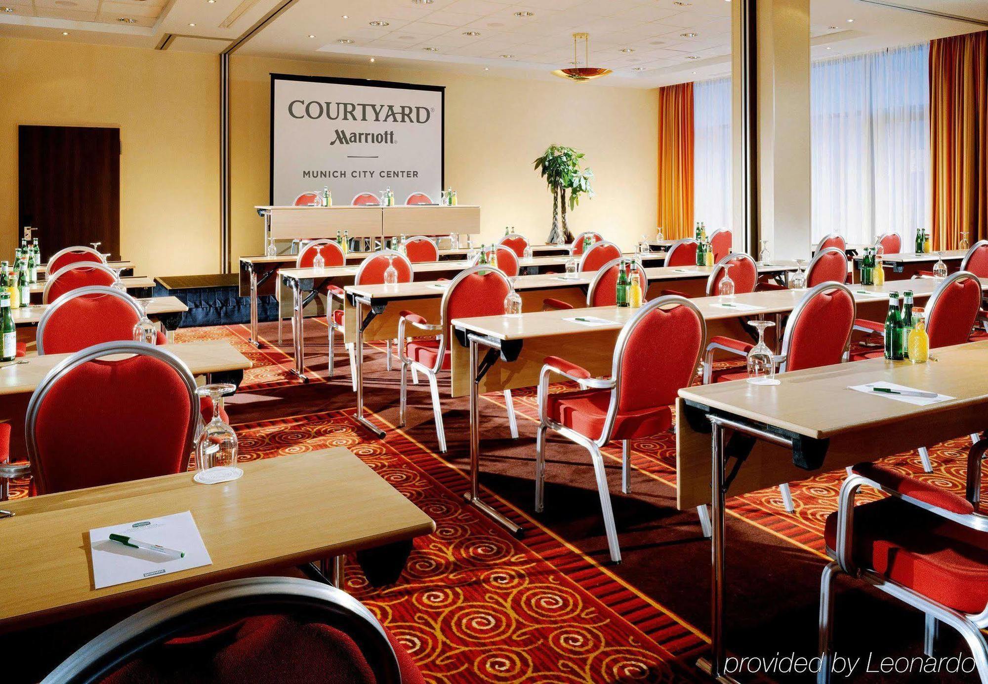 Courtyard By Marriott Munich City Center Exterior photo